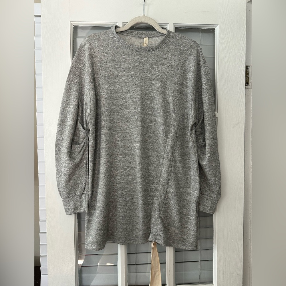 NWT Elan Women’s M Gray Cinched Drawstring Front Shirred Sleeve Top | SKU 0308